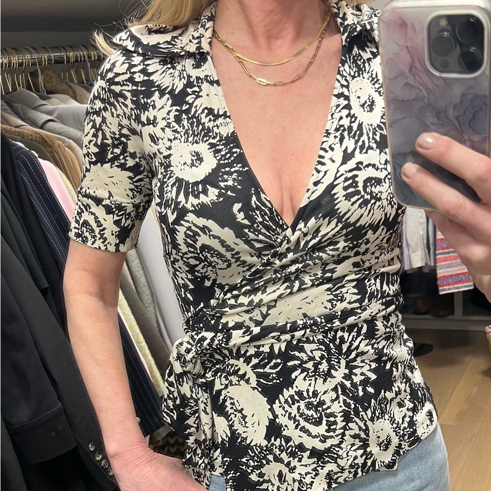 Diane Von Furstenberg DVF wrap top Vintage size 0